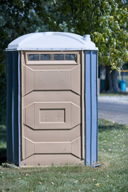 Portable Toilet Options We Offer in Villa Grove, IL